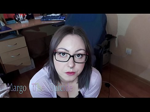 ❤️ Сексуальна дівчина в окулярах глибоко відсмоктує дилдо на камеру ☑ Просто порно на uk.ru-pp.ru ☑